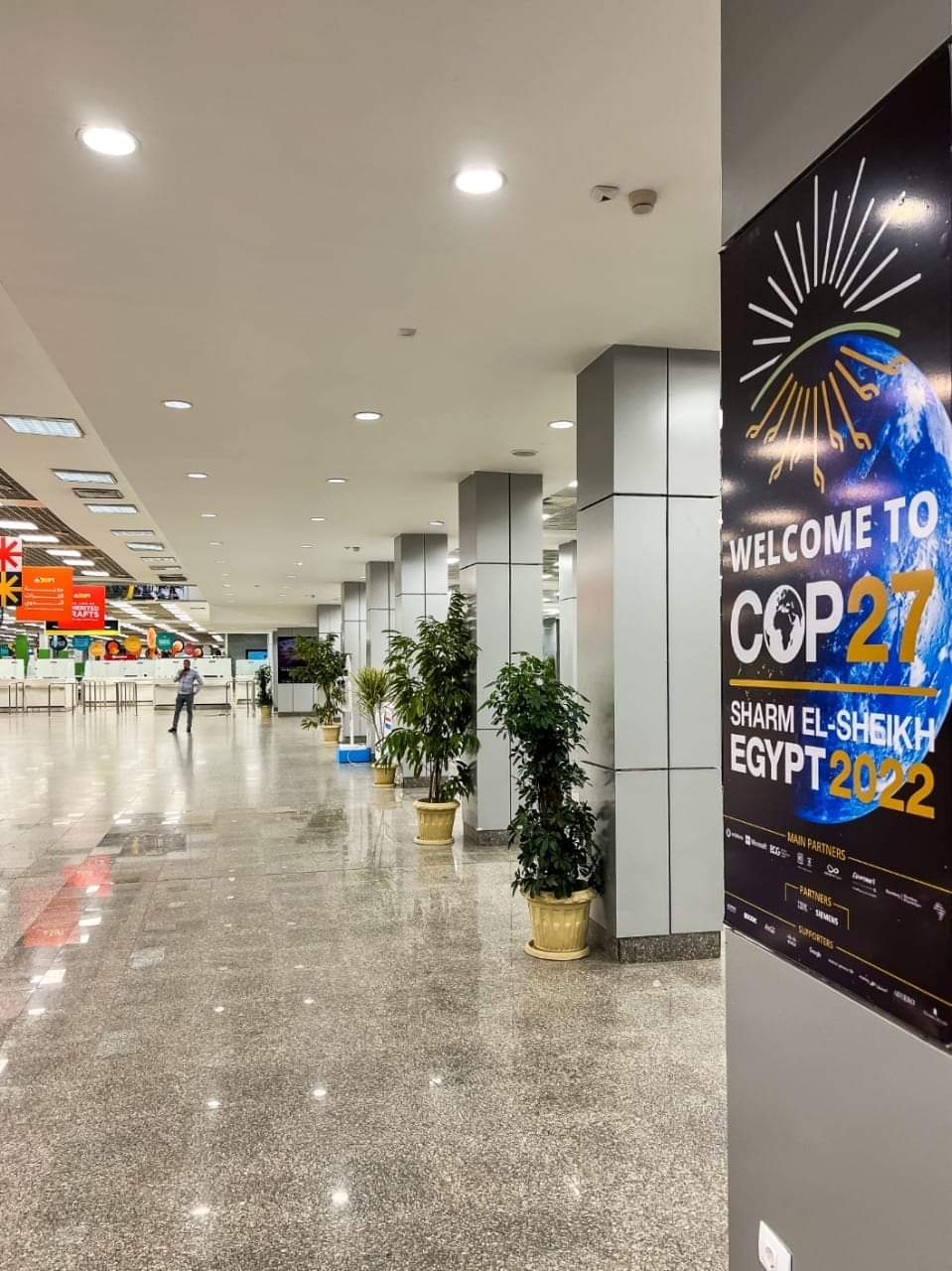 وزارة الطيران تكثف استعداداتها لاستقبال ضيوف مصر فى قمة المناخ COP27
