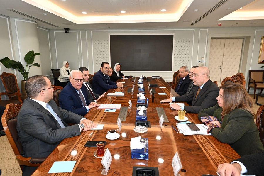 وزير الإسكان ومحافظ بورسعيد يبحثان مقترحات تنفيذ مشروعات سكنية لأهالي المحافظة