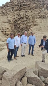 ملك بلجيكا في جولة خاصة بسقارة وأبوصير بعد افتتاح المتحف المصري الكبير