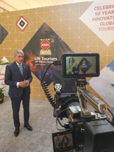 وزير السياحة يعقد لقاءات إعلامية مع وسائل الإعلام السعودية والدولية خلال زيارته للرياض